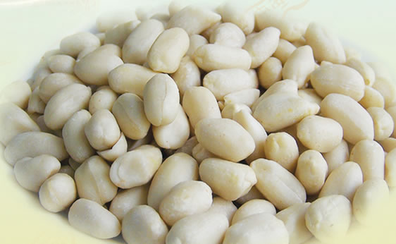 Blanched peanut